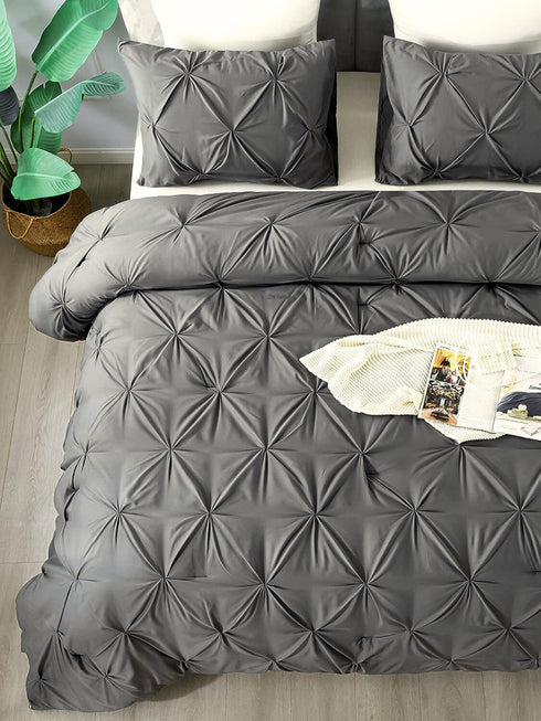 Marquis Luxurious Pinch Pleated All-Season Comforter With  Pillow Shams